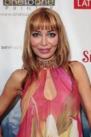 Lorielle New